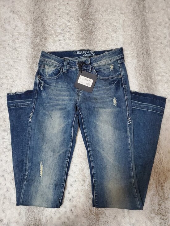 NWT Rubberband Stretch Karen Flare Jeans Size 26 Distressed Boutique - Picture 5 of 7